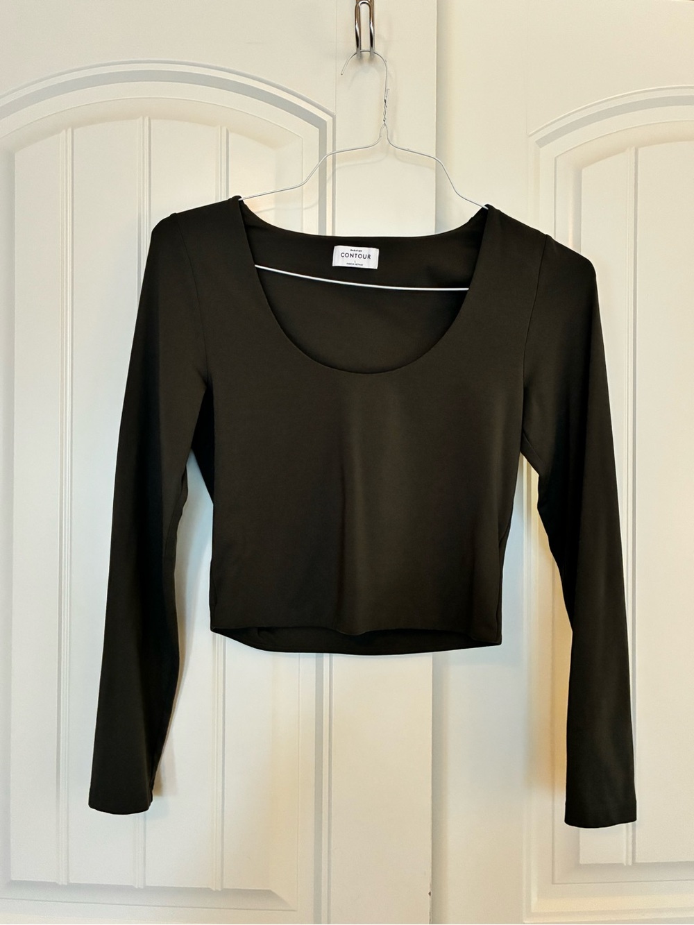 Aritzia Babaton Contour Scoop Neck Long Sleeve Crop Top Size L
